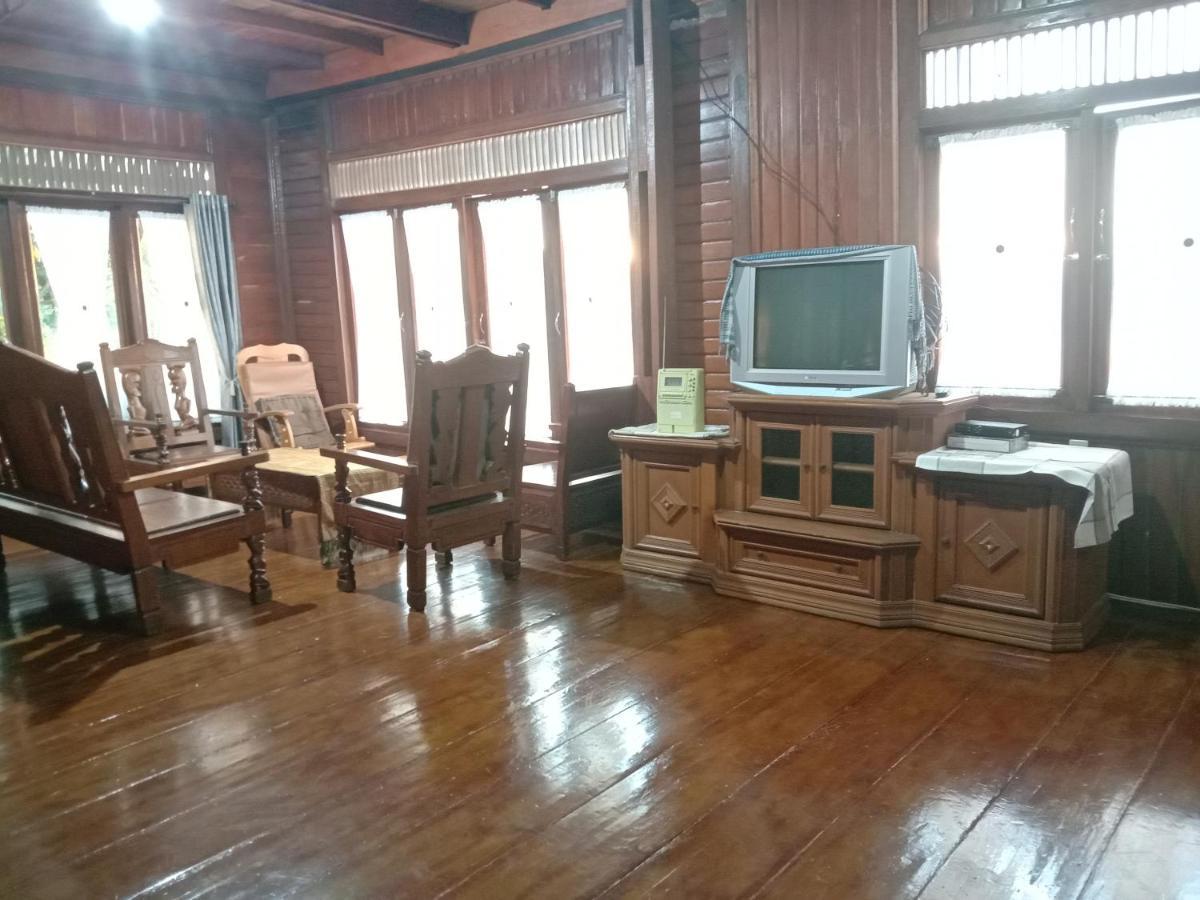 Pondok Berata Dapdap Balige Exterior photo