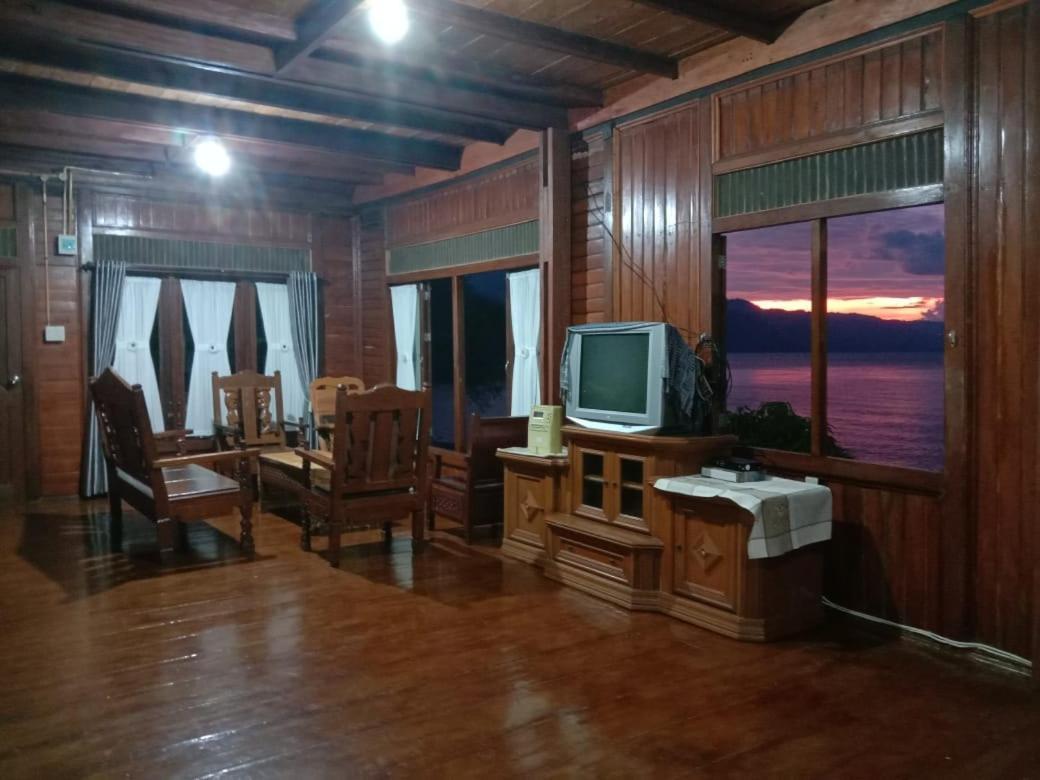 Pondok Berata Dapdap Balige Exterior photo